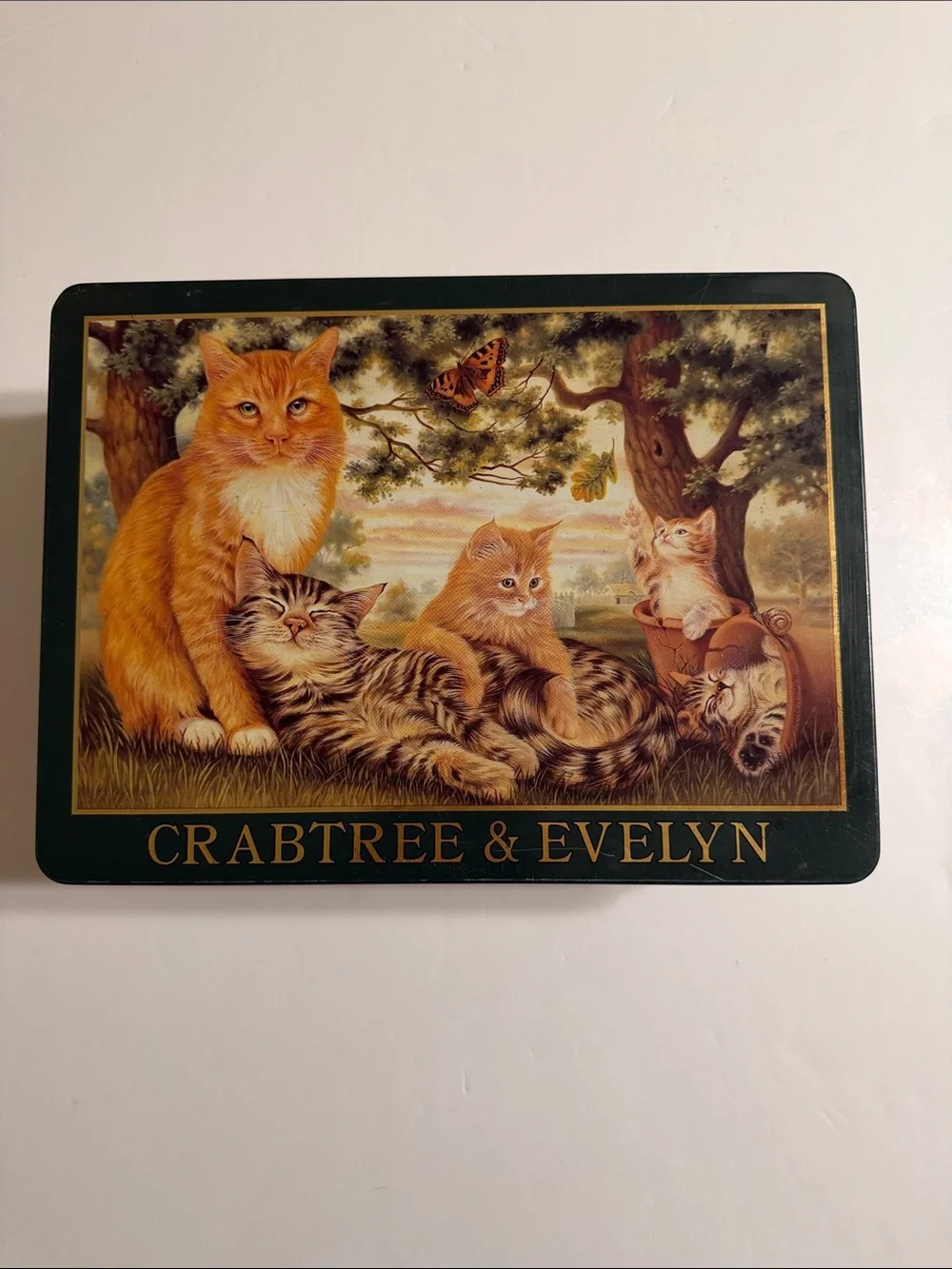 Vintage Crabtree & Evelyn London 1993 Decorative Metal Cats Tin